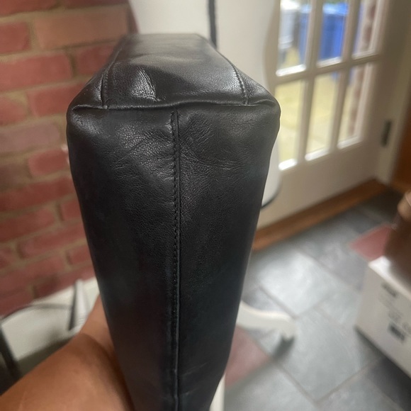 🔥 Salvatore 🔥Ferragamo 🔥leather 🔥shoulder 🔥bag 🔥 - Picture 7 of 11